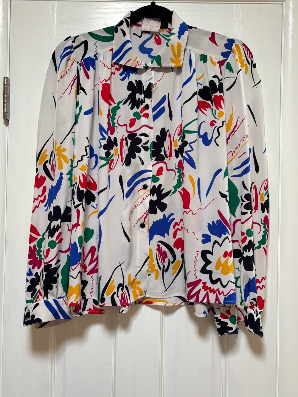 White Button-Down Blouse with Multicolor Abstract Floral Print